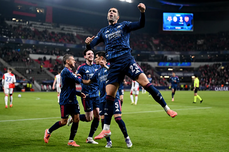 arsenal-cham-ky-luc-122-nam-giu-sach-luoi-arteta-len-tieng-sau-chien-thang-o-champions