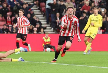 Sunderland vs Brentford (02:45 – 29/10)